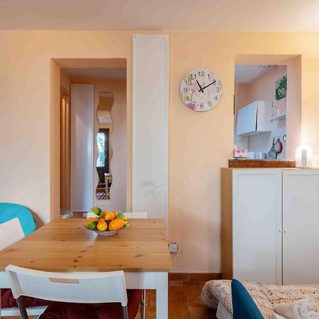 San Frediano Cozy Studio With Private Patio Apartman Firenze Kültér fotó