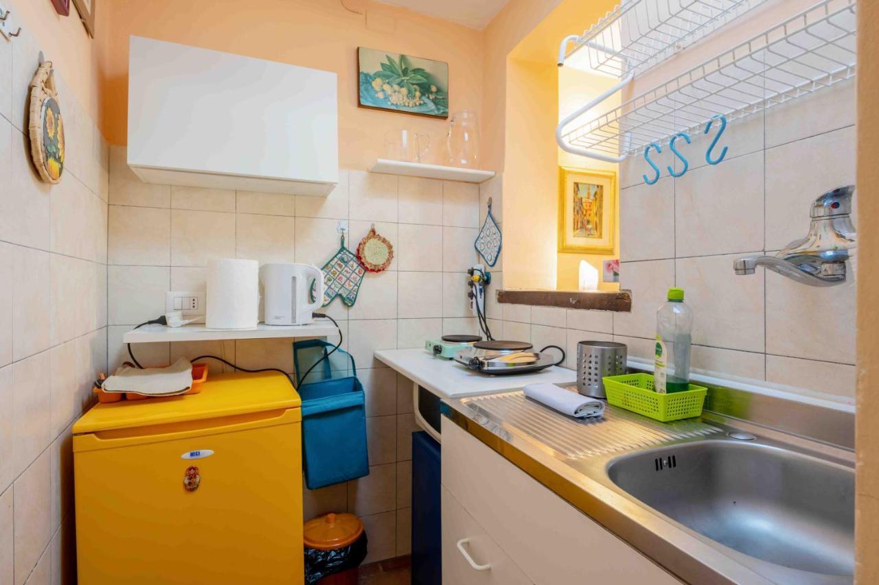 San Frediano Cozy Studio With Private Patio Apartman Firenze Kültér fotó